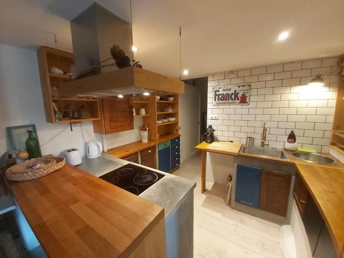 Unique, Homey Apartment With Free Parking In Central Budapest 0*,  Hungary