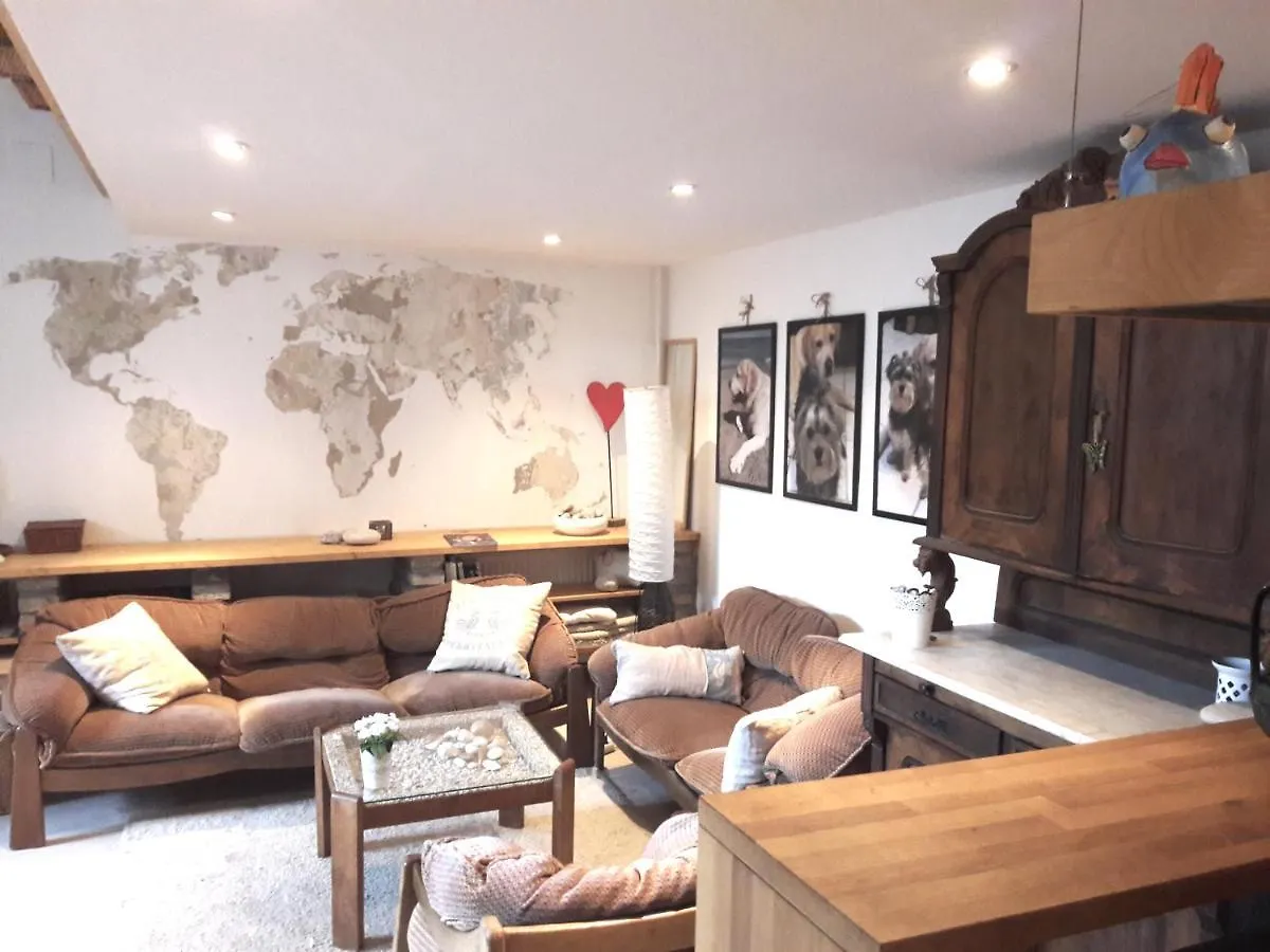 Unique, Homey Apartment With Free Parking In Central Budapest Hungary