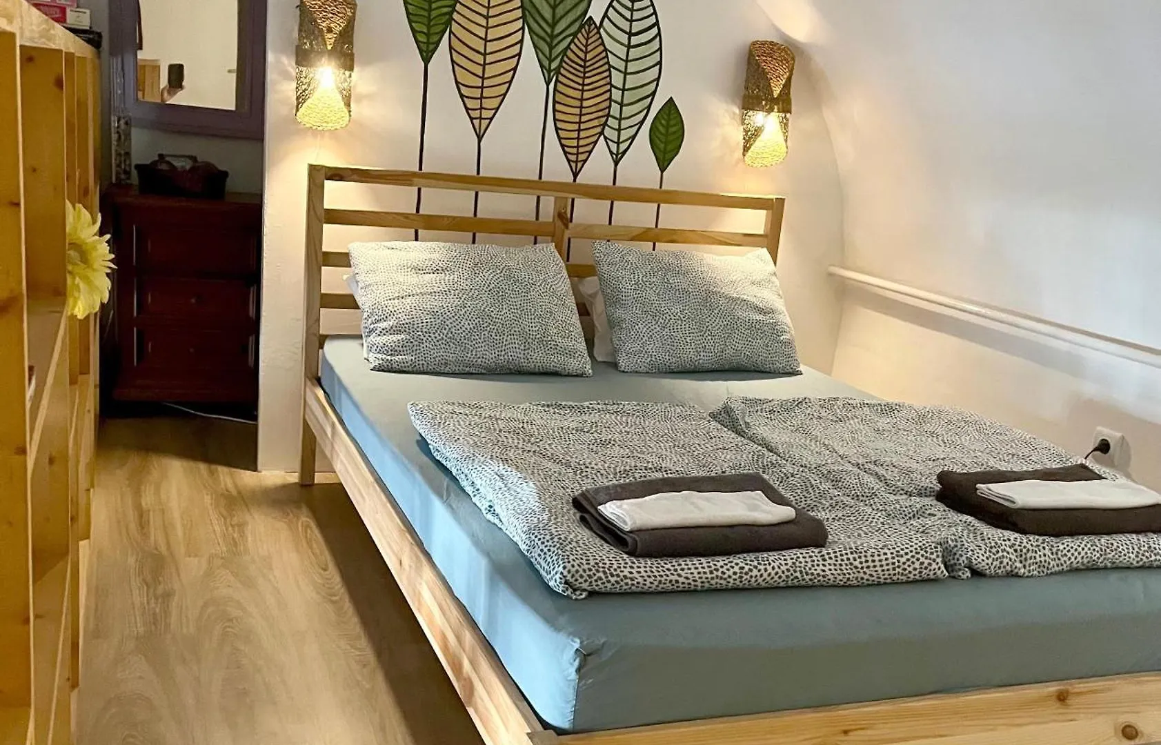 Unique, Homey Apartment With Free Parking In Central Budapest