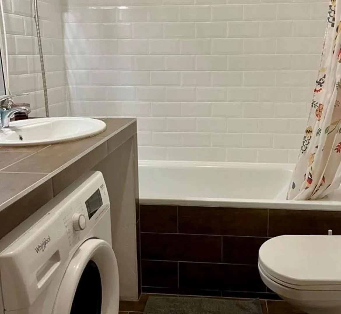 Unique, Homey Apartment With Free Parking In Central Budapest
